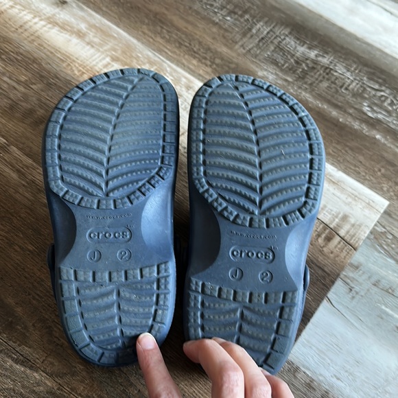 Crocs Kids’ Classic Clog - Picture 2 of 5